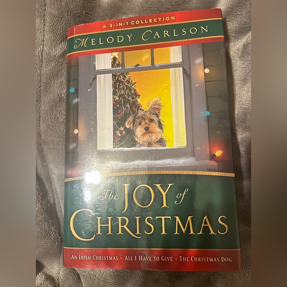 Melody Carlson The Joy of Christmas Holiday Throw - Green